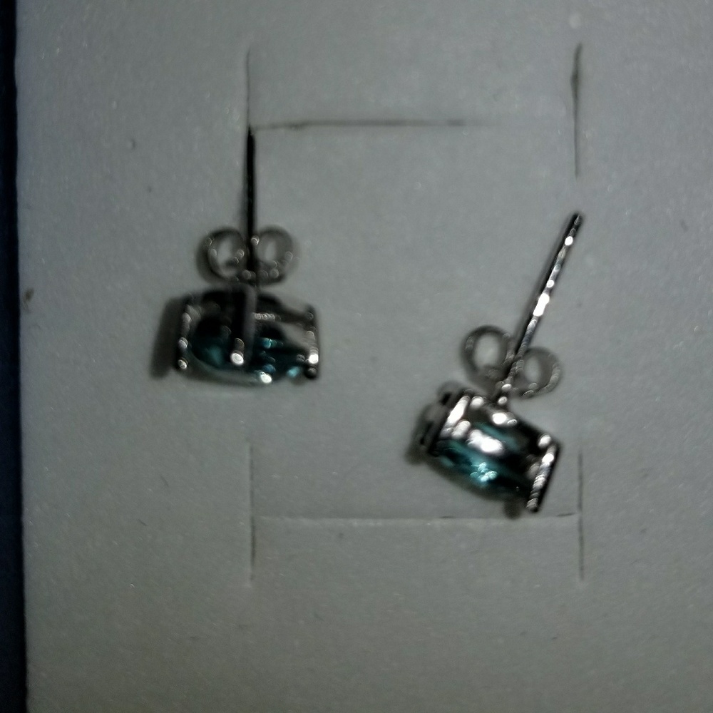 SOLD - Picture 4 of 5